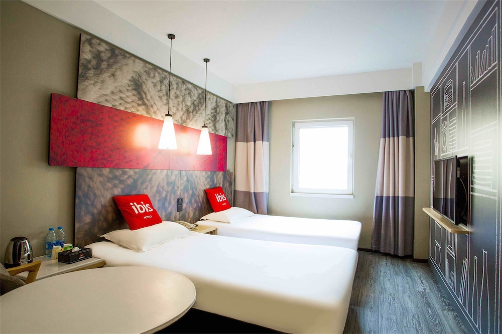 Business Twin Room photo 3