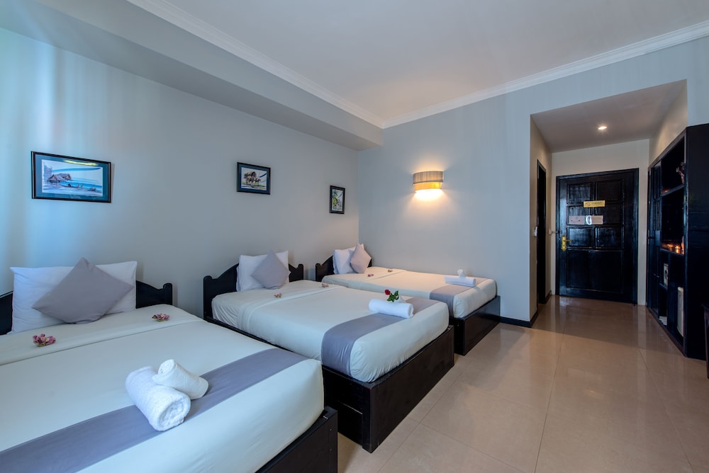 Superior Triple Room - Photo 16