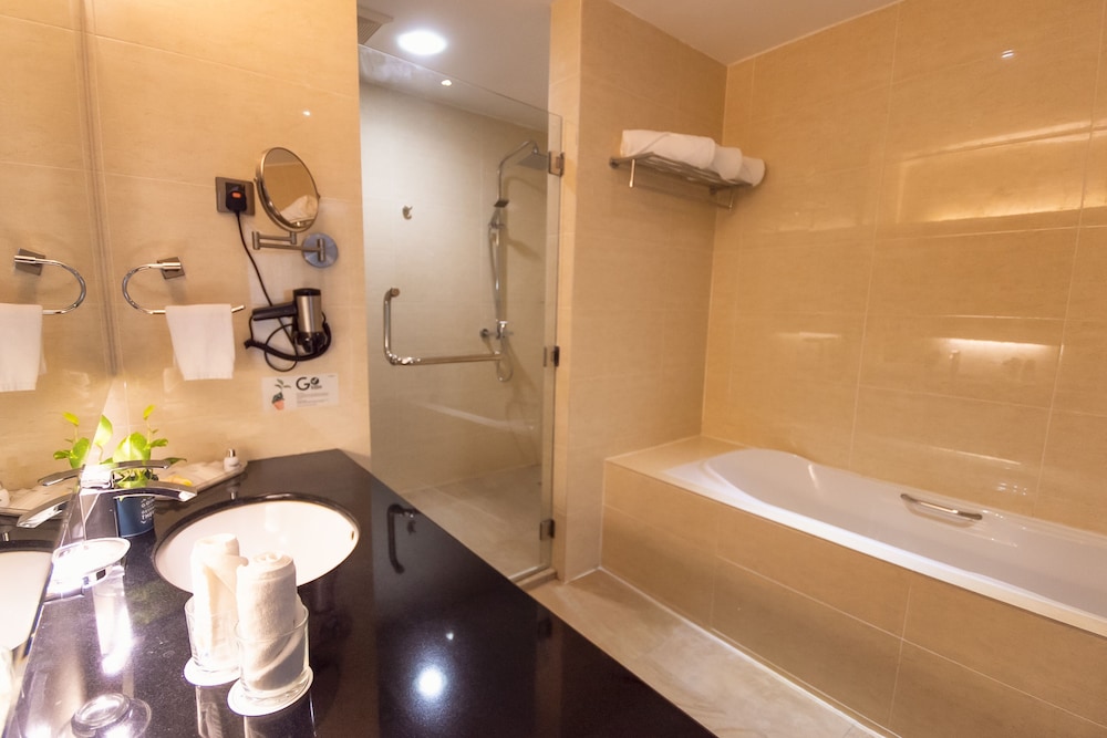 Executive Suite, 1 King Bed photo 2