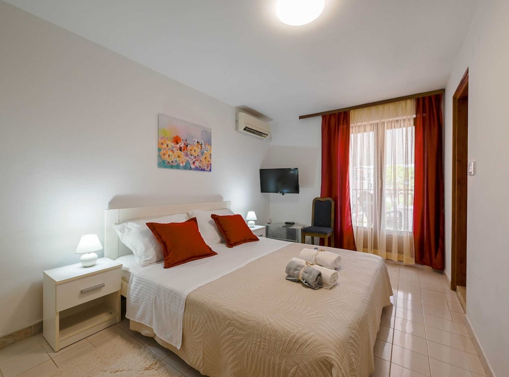 Double Room (Classic Double Room with Balcony)