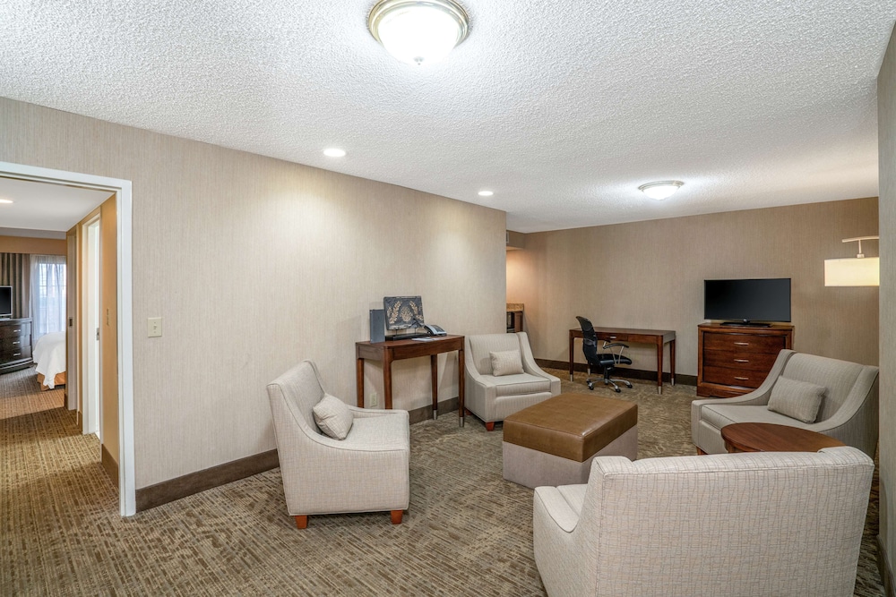 2 Bed/2 Bath Suite