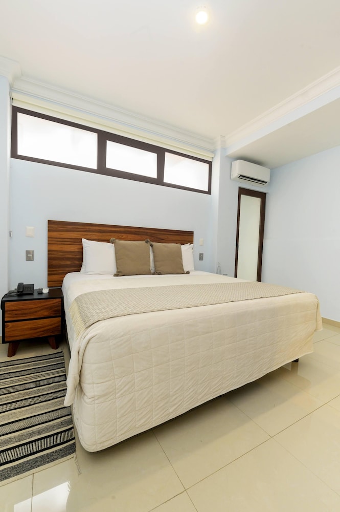Premium Room, 1 King Bed with Sofa bed photo 1