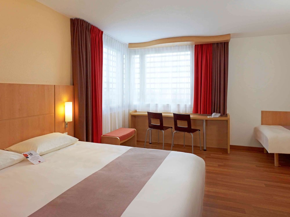 Standard Room, Multiple Beds photo 1