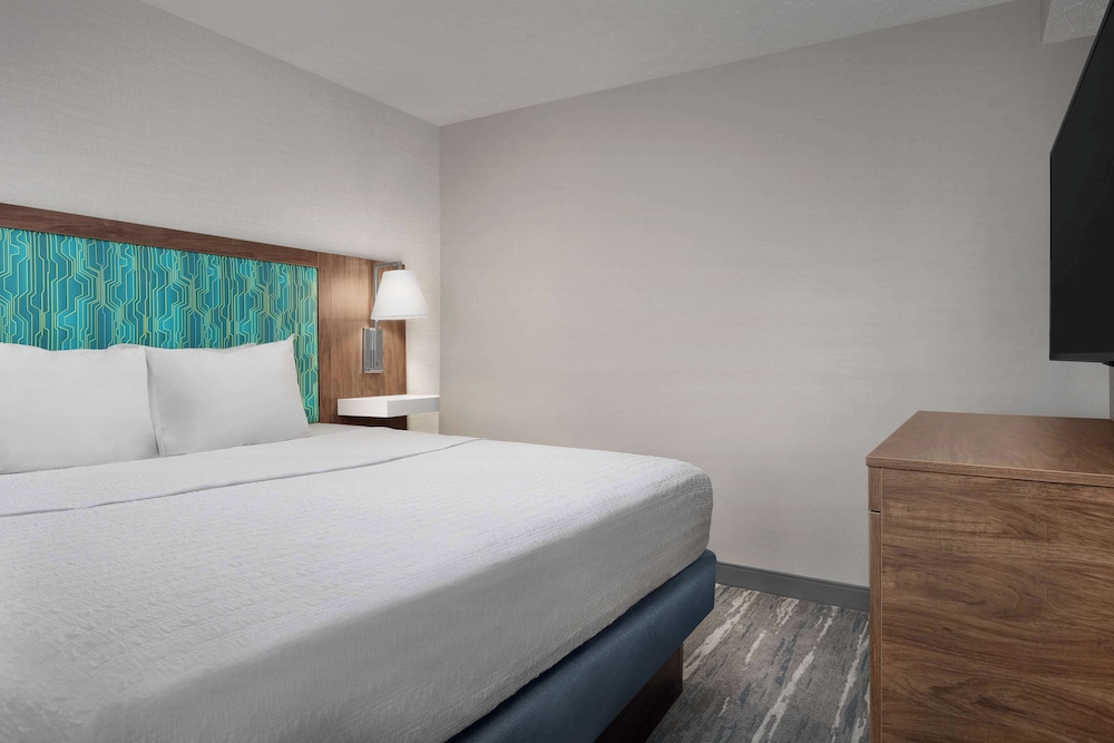 Suite, 1 King Bed, Fireplace - Photo 2