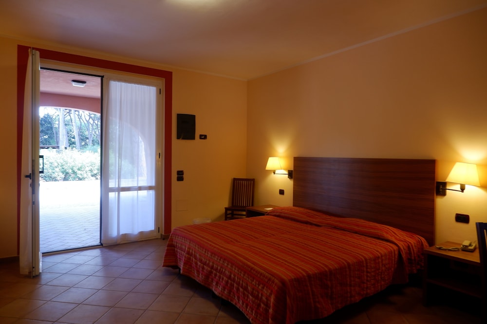 Standard Quadruple Room, Balcony, Garden View