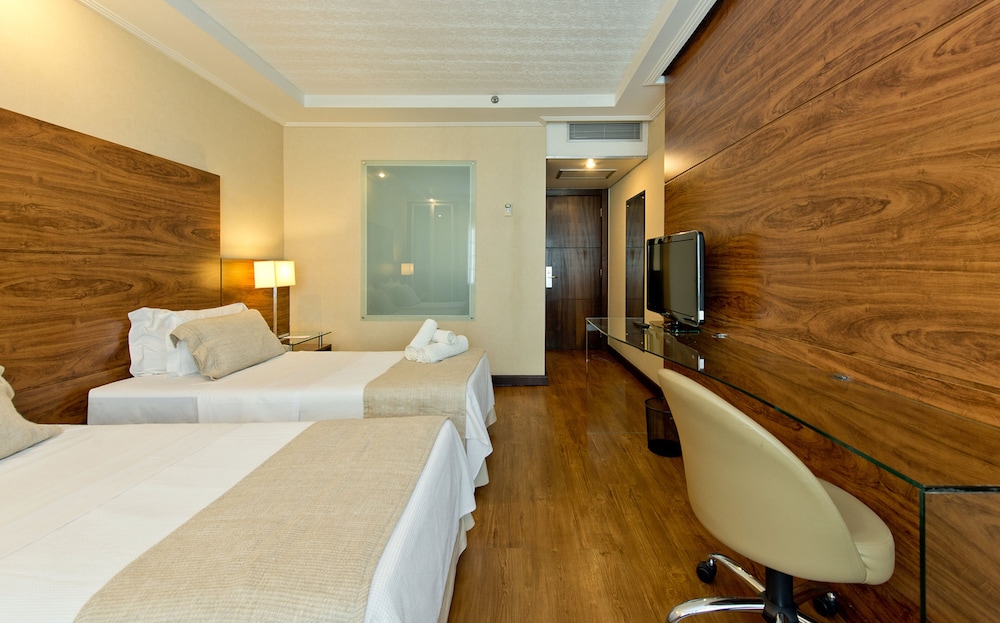 Deluxe Twin Room - Photo 3
