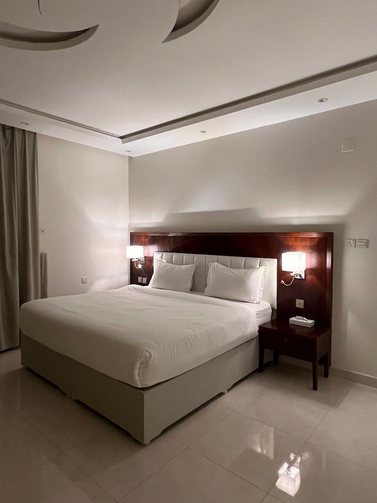 Basic Double or Twin Room, 1 King Bed photo 2