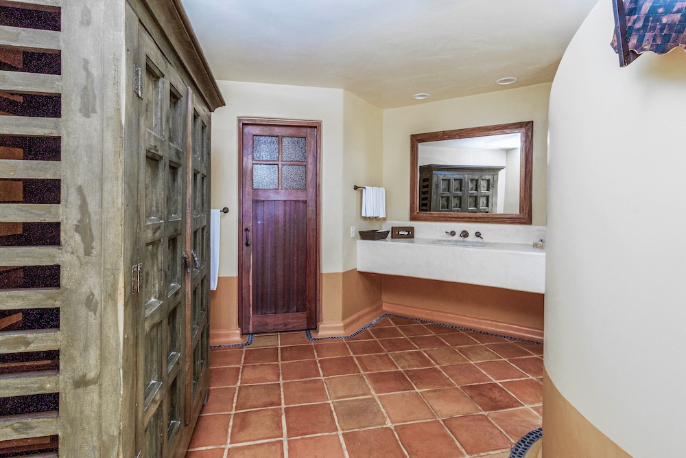 2 BEDROOM 1KG 1TWN 1DOUBLE SUITE PLUNGE POOL - Photo 9