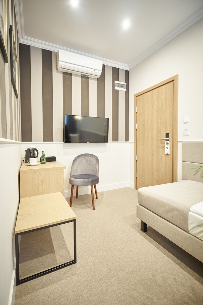 Standard Room photo 3
