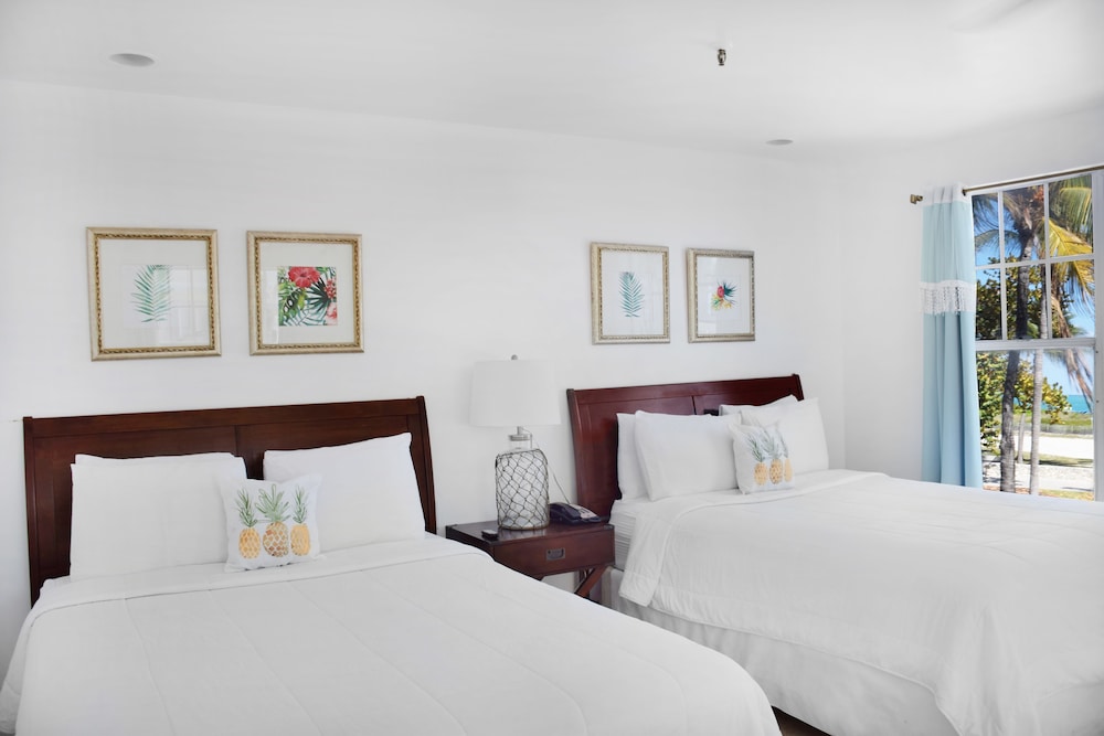 Premium Studio Suite, 2 Queen Beds - Photo 9
