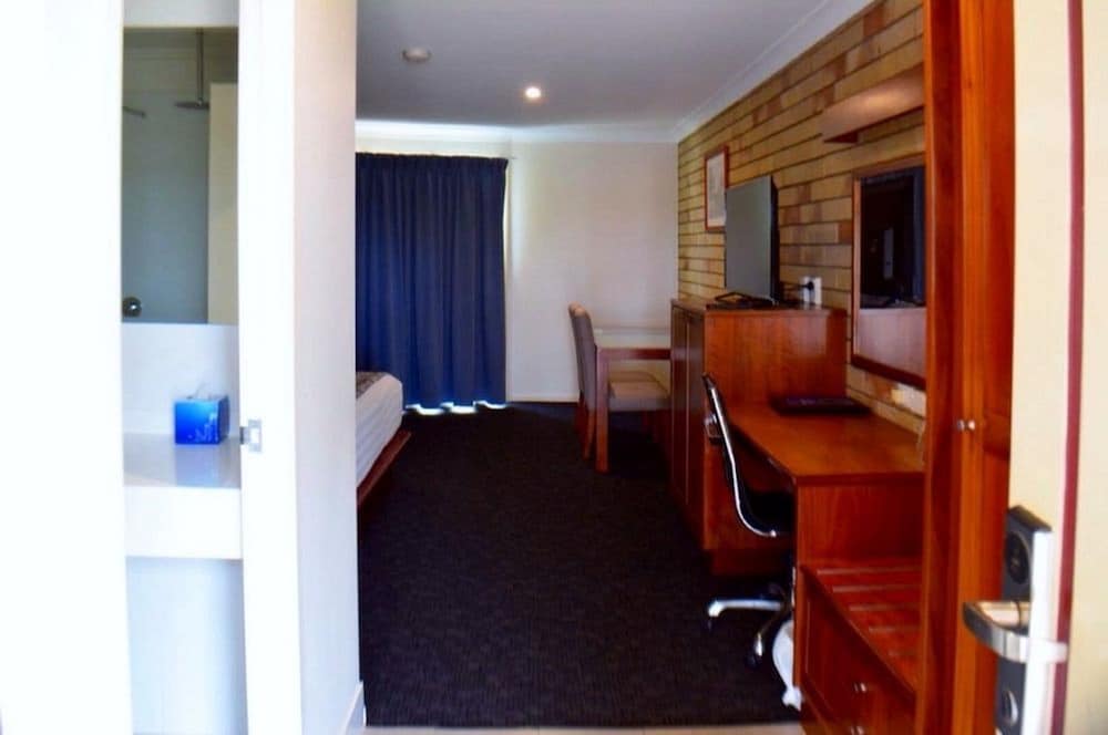 Double Room, 1 King Bed photo 3