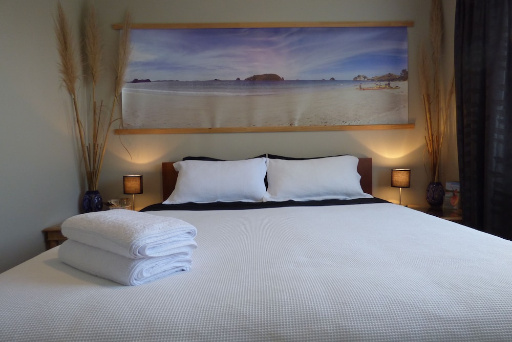 Double Room, Shared Bathroom (King) photo 3
