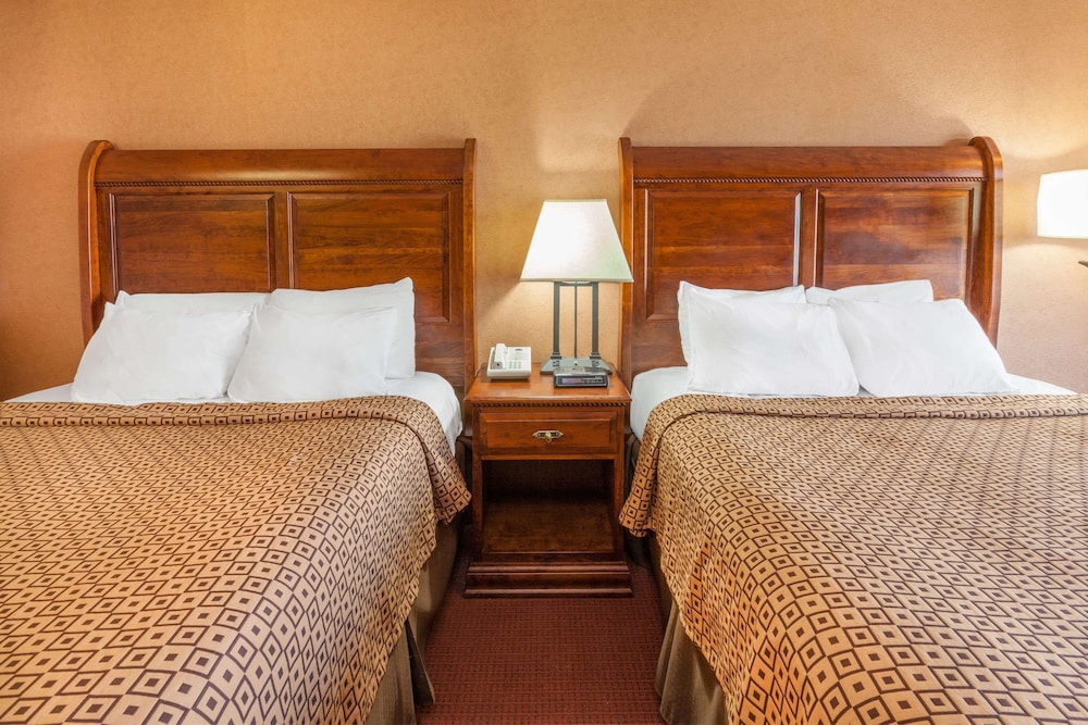 Suite, 2 Bedrooms, Balcony photo 2