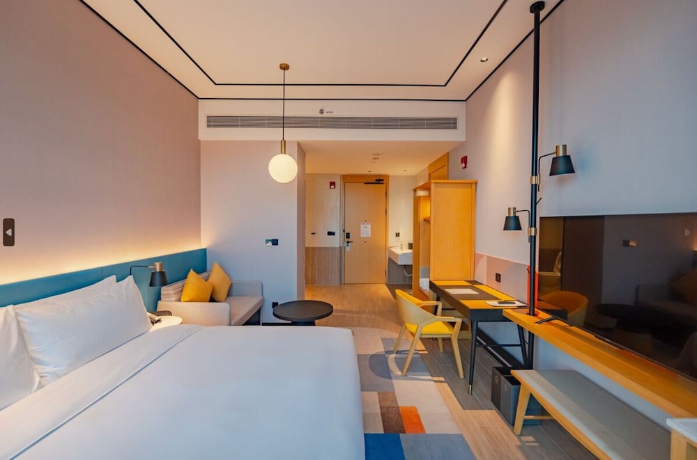 Business Room, 1 King Bed, Accessible