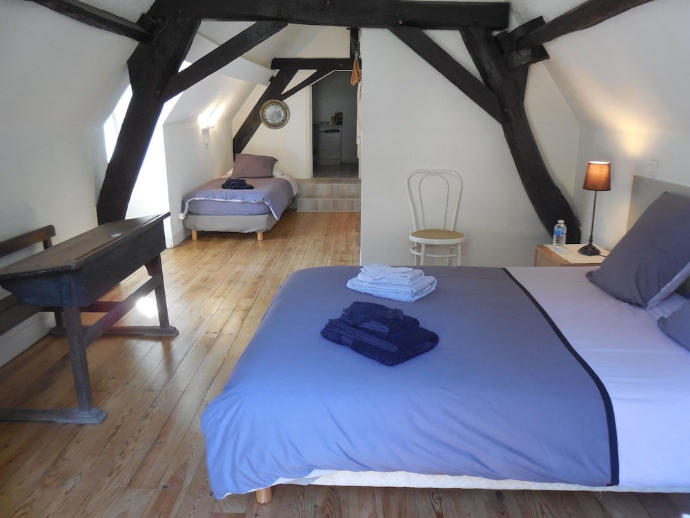 Triple Room - Photo 6
