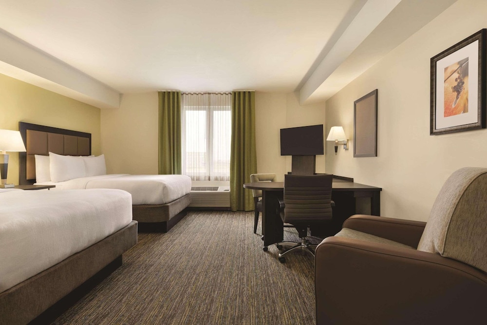 Studio Suite, 2 Queen Beds, Non Smoking thumbnail 5