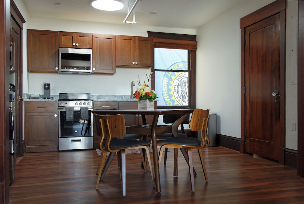 Luxury Double Room, City View