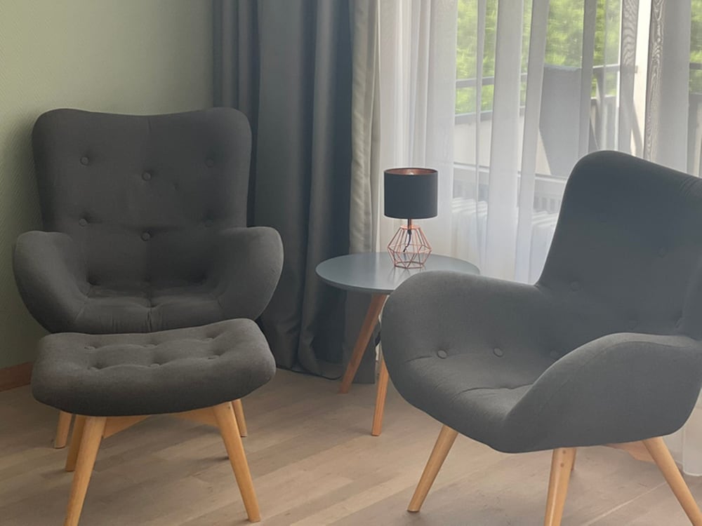 Comfort Family Room photo 3