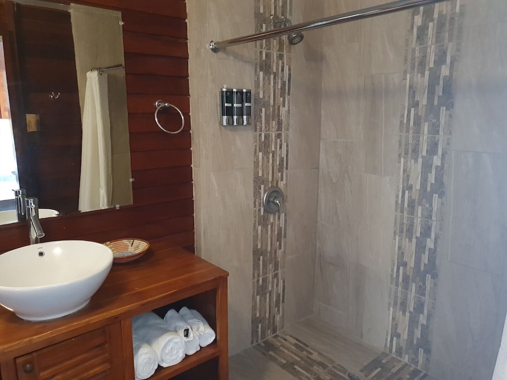 Deluxe Room, Balcony, Sea View - Photo 2