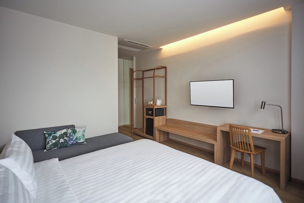 Deluxe Room, 1 King Bed, Non Smoking