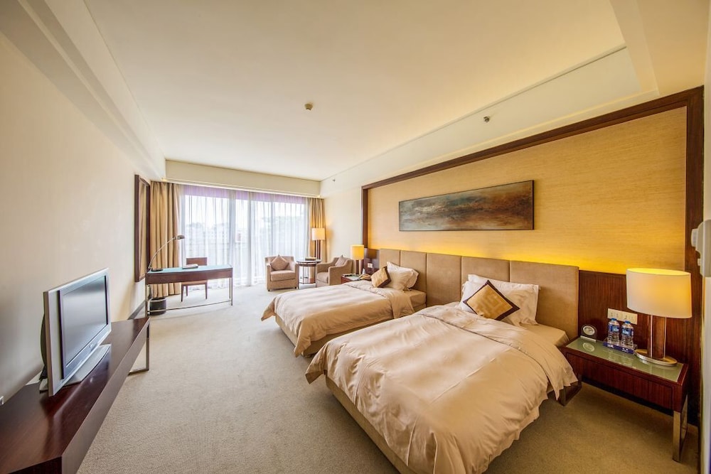 Deluxe Twin Room photo 3