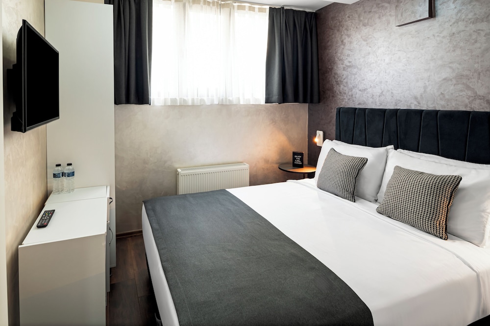 Economy Double Room photo 3
