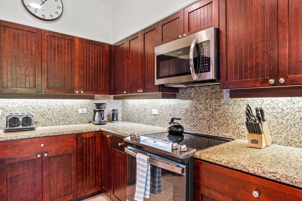 Condo, 3 Bedrooms photo 2