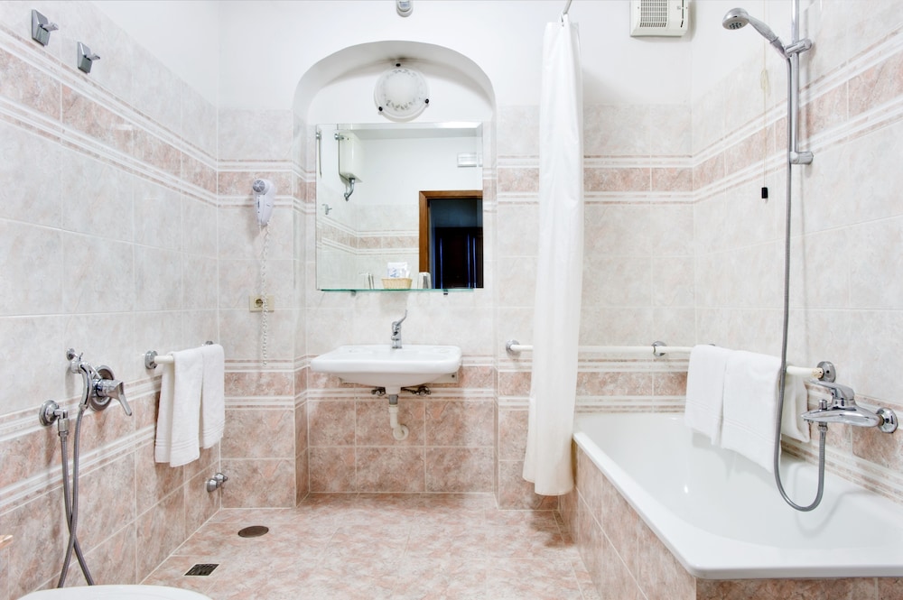 Suite, River View (Baccio) - Photo 5