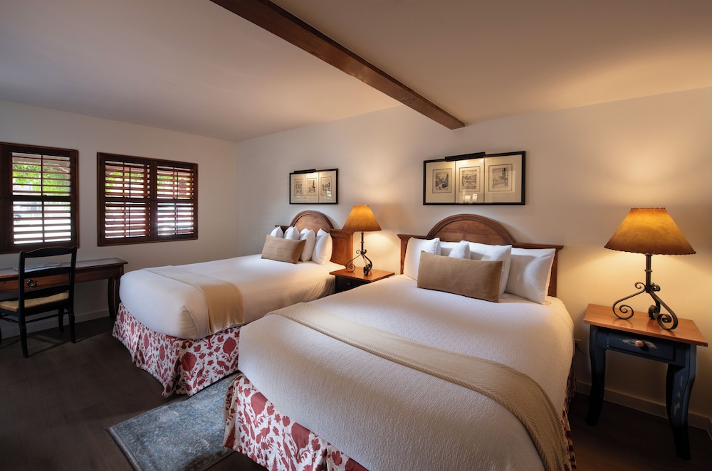 Classic Room, 2 Queen Beds photo 1