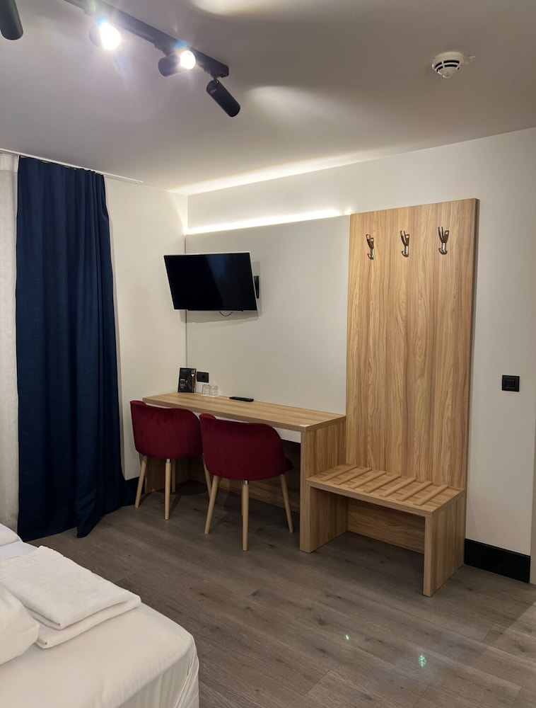 Standard Twin Room photo 3