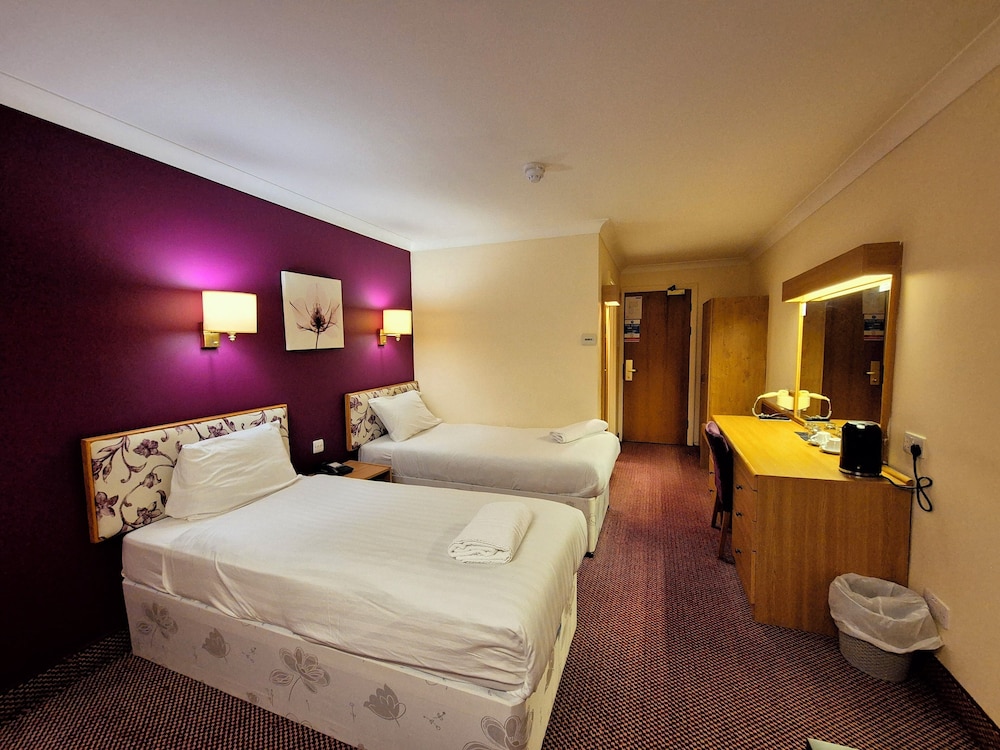 Standard Twin Room - Photo 2