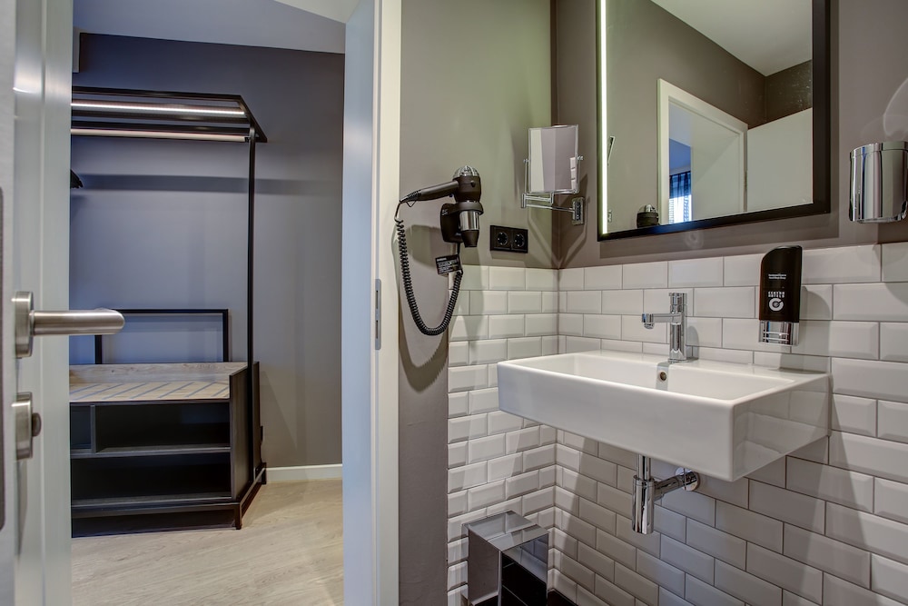 Standard Room, 1 Double Bed