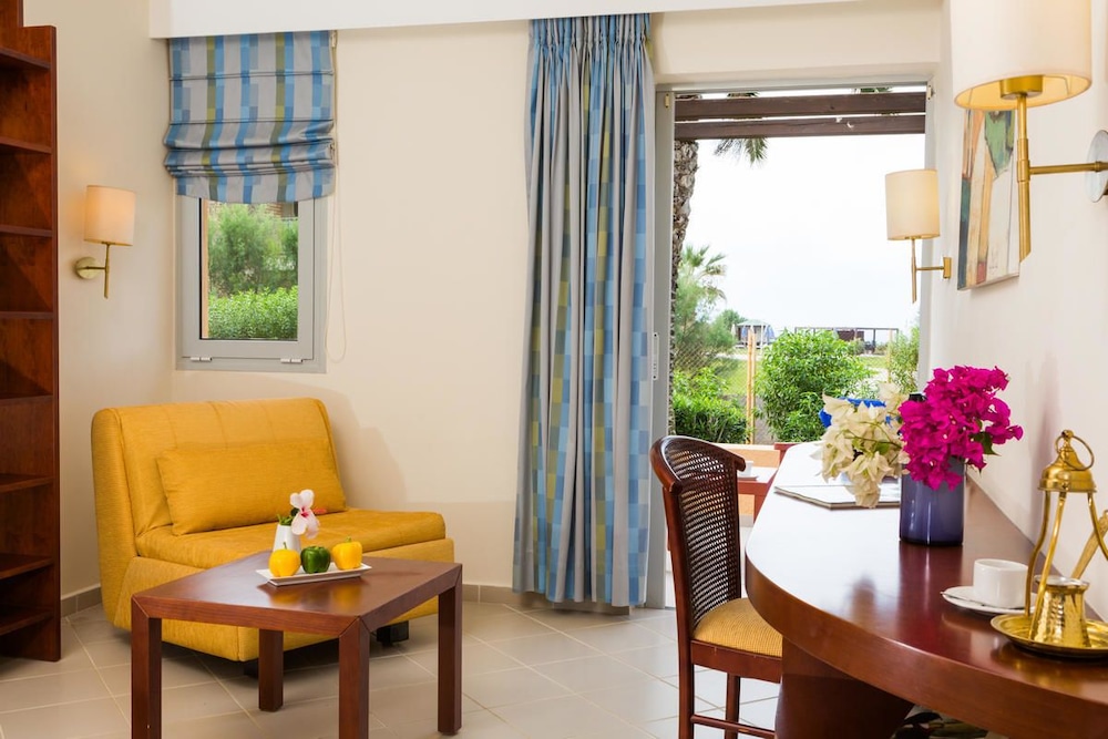 Standard Double Room, Garden View
