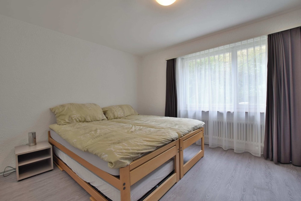 Basic Apartment photo 2