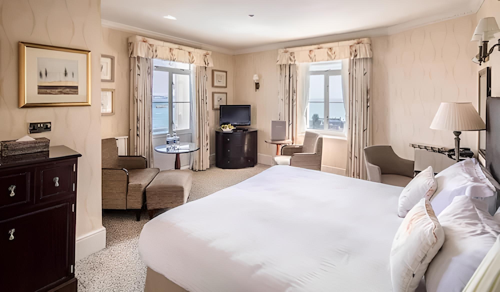 Superior Double or Twin Room, Sea View - Photo 1