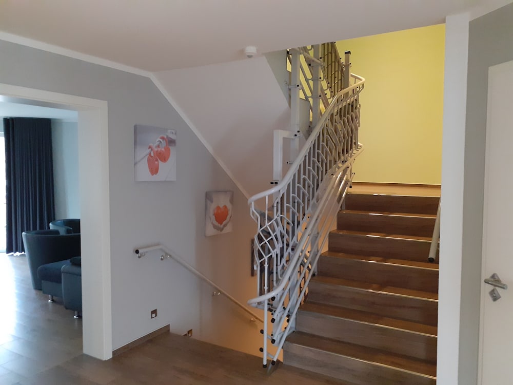 Haus Karola, Billede 34