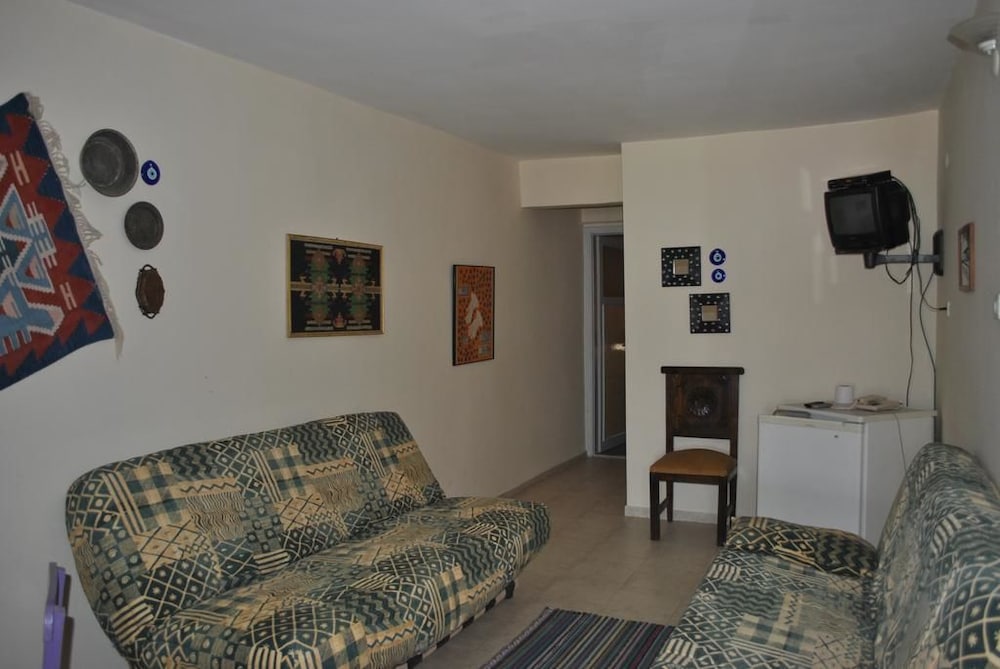 Family Room photo 2