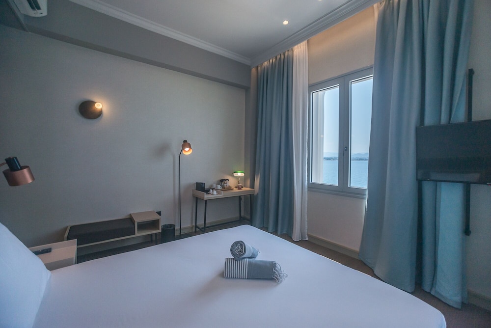 Superior Double Room, Sea View - Photo 12