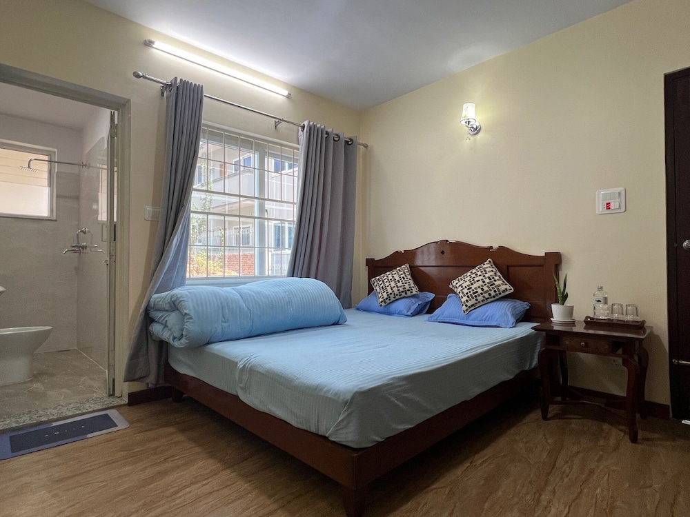 Standard Double Room, 1 King Bed, Non Smoking photo 1