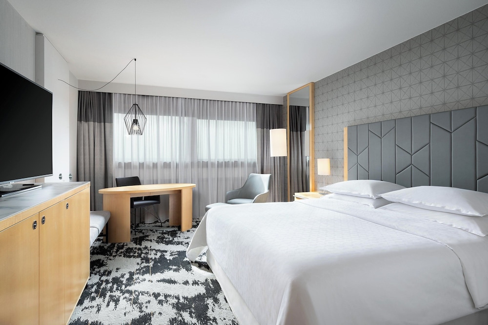 Deluxe Room - Photo 1