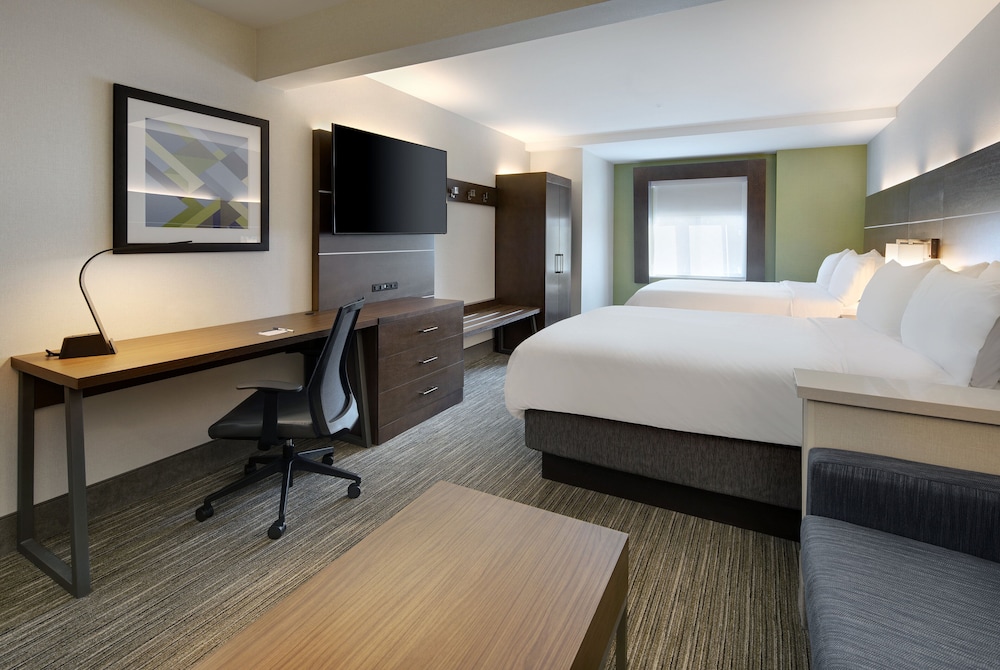 Suite, 1 Queen Bed, Accessible (Accessible Tub) - Photo 4