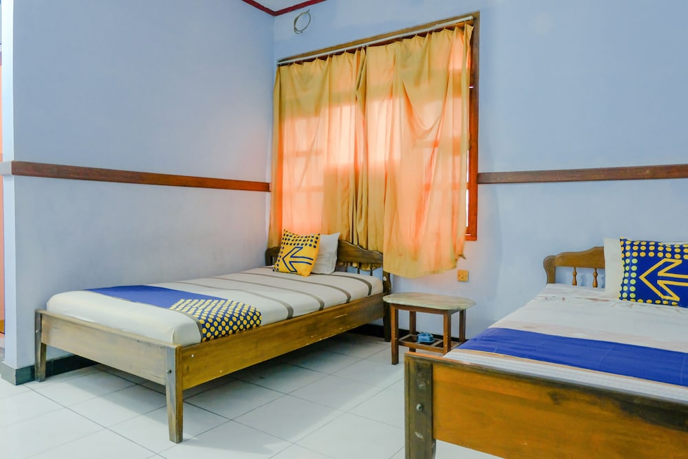 Economy Double Room photo 3
