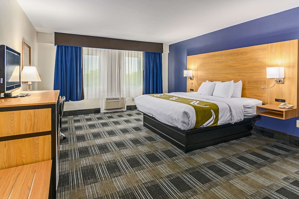 Room, 1 King Bed, Non Smoking - Photo 2