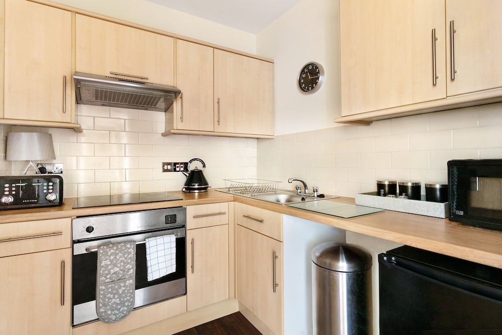 Deluxe Apartment, Ensuite, City View (2 Bed) - Photo 12