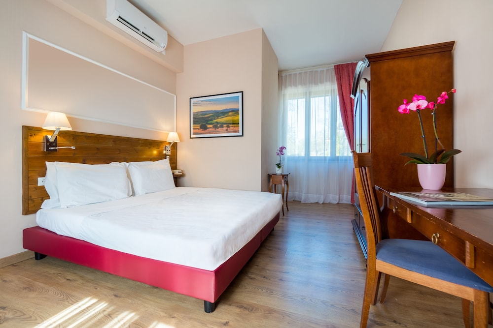 Small Double Room photo 1