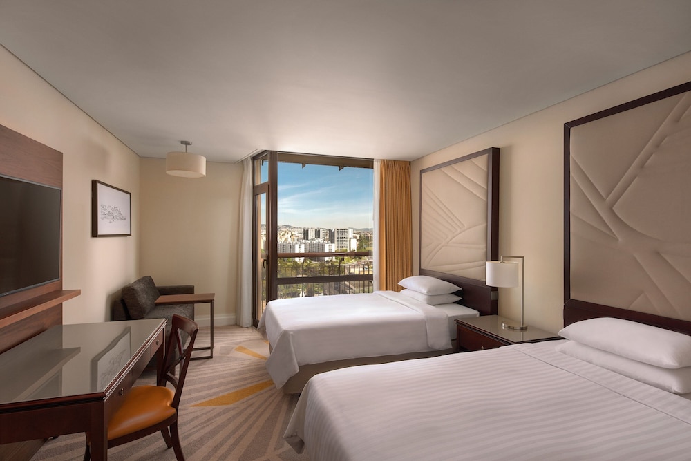 Executive Room, 2 Twin Beds - Photo 1