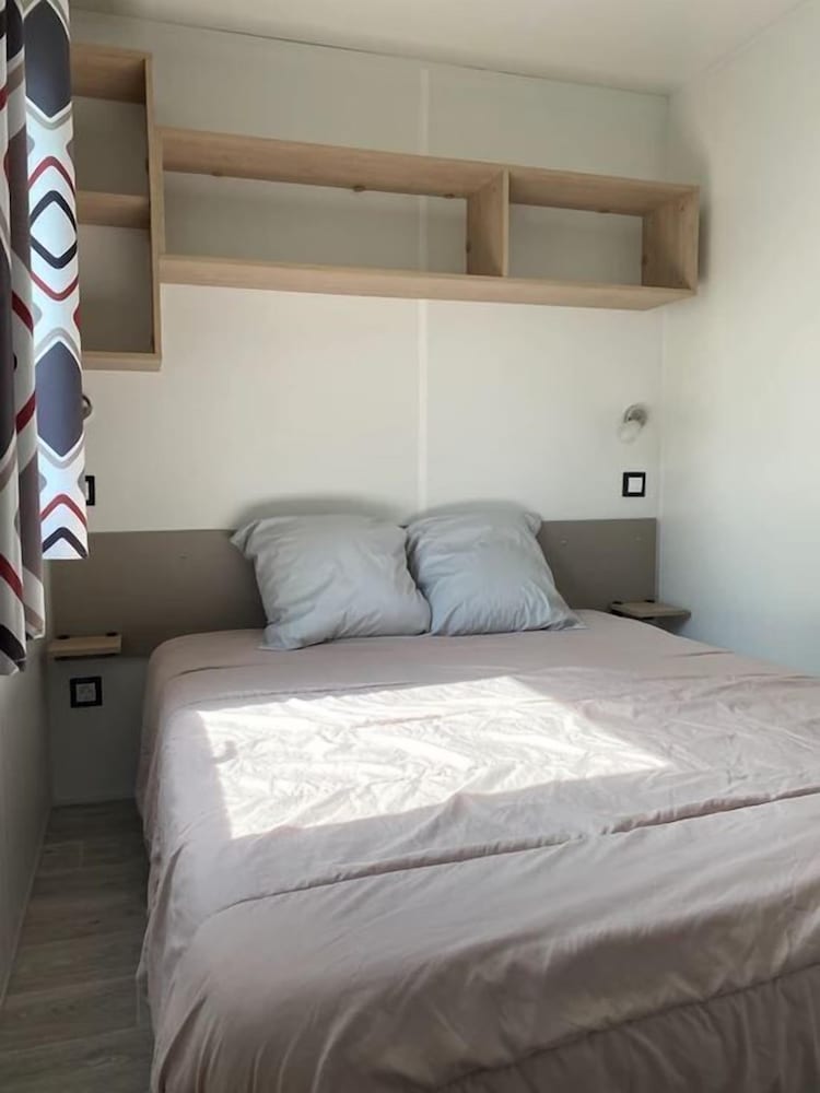 Mobile Home photo 1