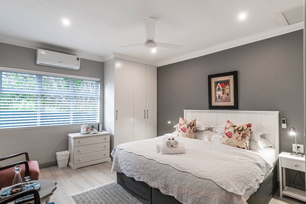 Standard Double Room - Photo 5