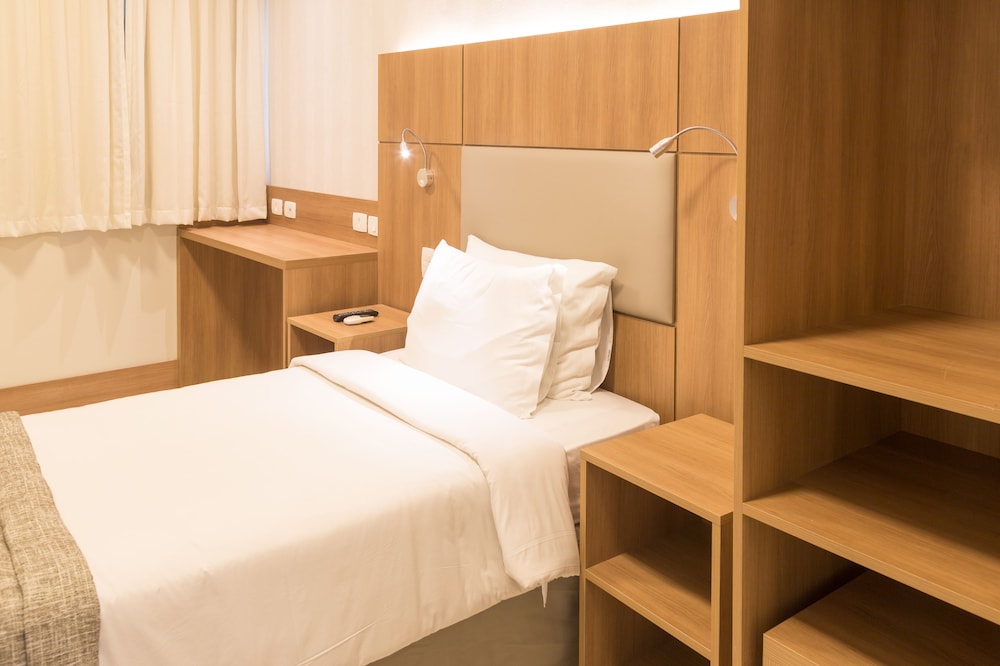Standard Twin Room - Photo 4