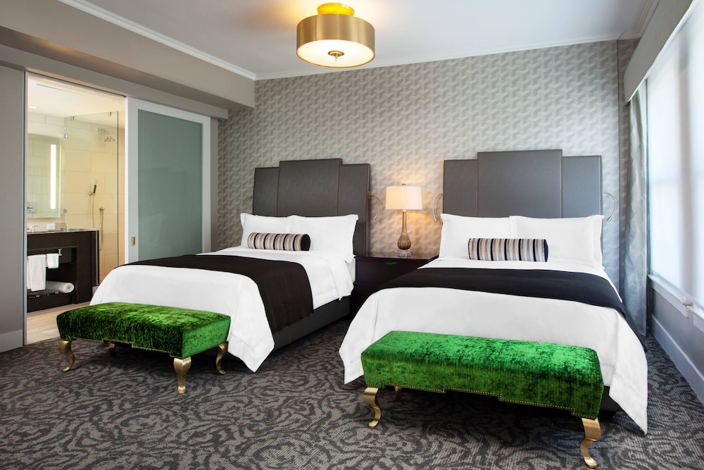 Room, 2 Queen Beds, Park View - Photo 1